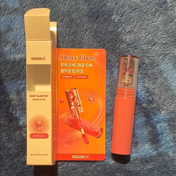 Passioncat Dewy Glam Tint in Milk Berry - Picture 1 of 5
